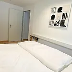Apartment S11-1 - 70m2 Mit Seeblick, Balkon, Serlas, Parkplatz *