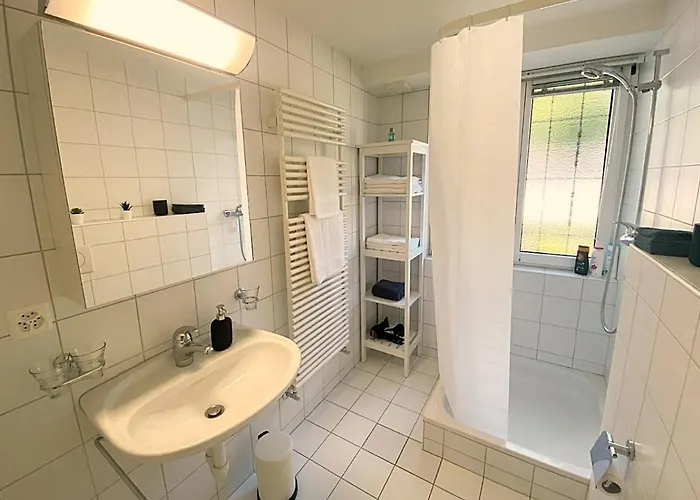 Apartment 70m2 Mit Seeblick, Balkon, Serlas, Parkplatz - S11,1 *